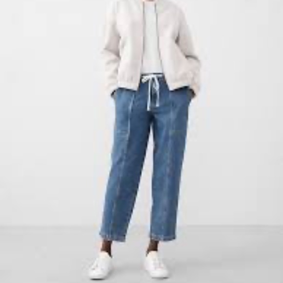 Banana Republic Mid-Rise Tapered Ankle Jean - Picture 1 of 8